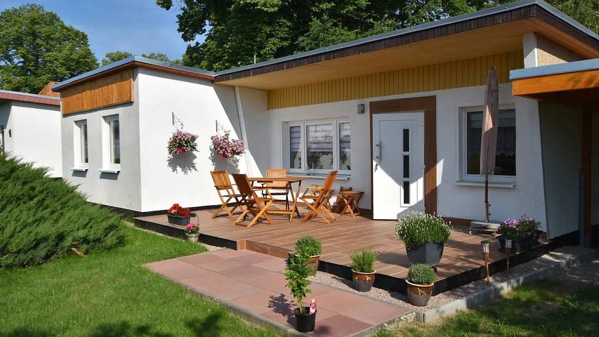 Ferienhaus für 4 Personen, mit Garten in Neuburg