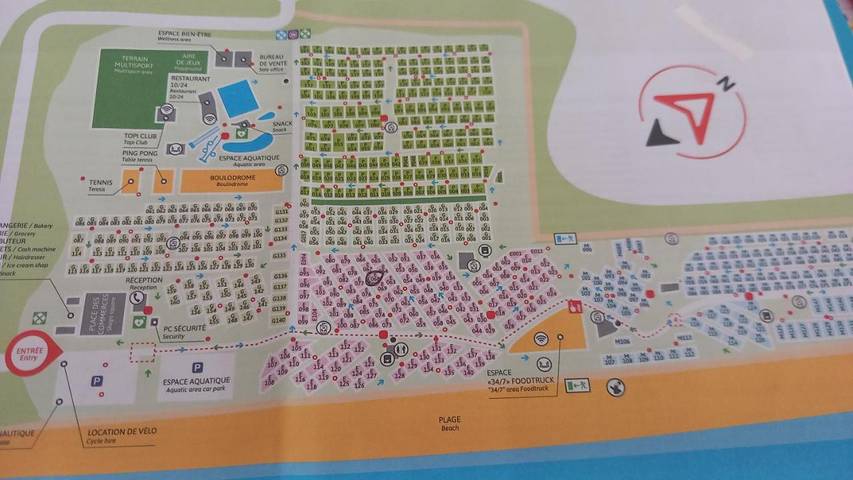 Camping pour 4 personnes, avec terrasse ainsi que jacuzzi et piscine, adapté aux familles à Sète - 2