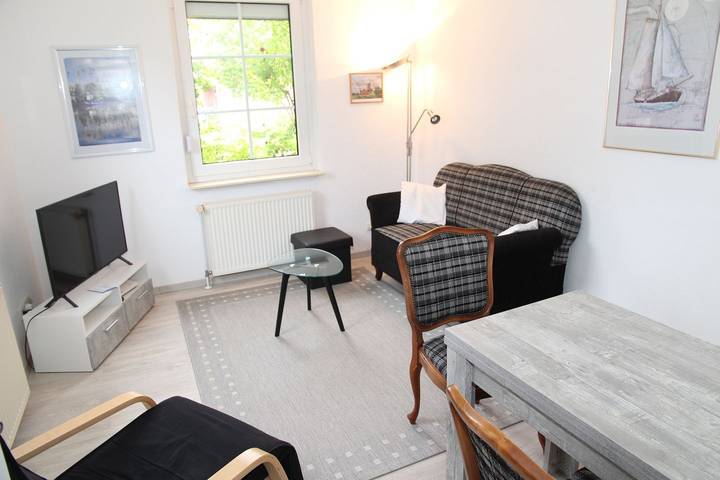 Ferienwohnung für 4 Personen, mit Terrasse und Garten in Greetsiel - 2