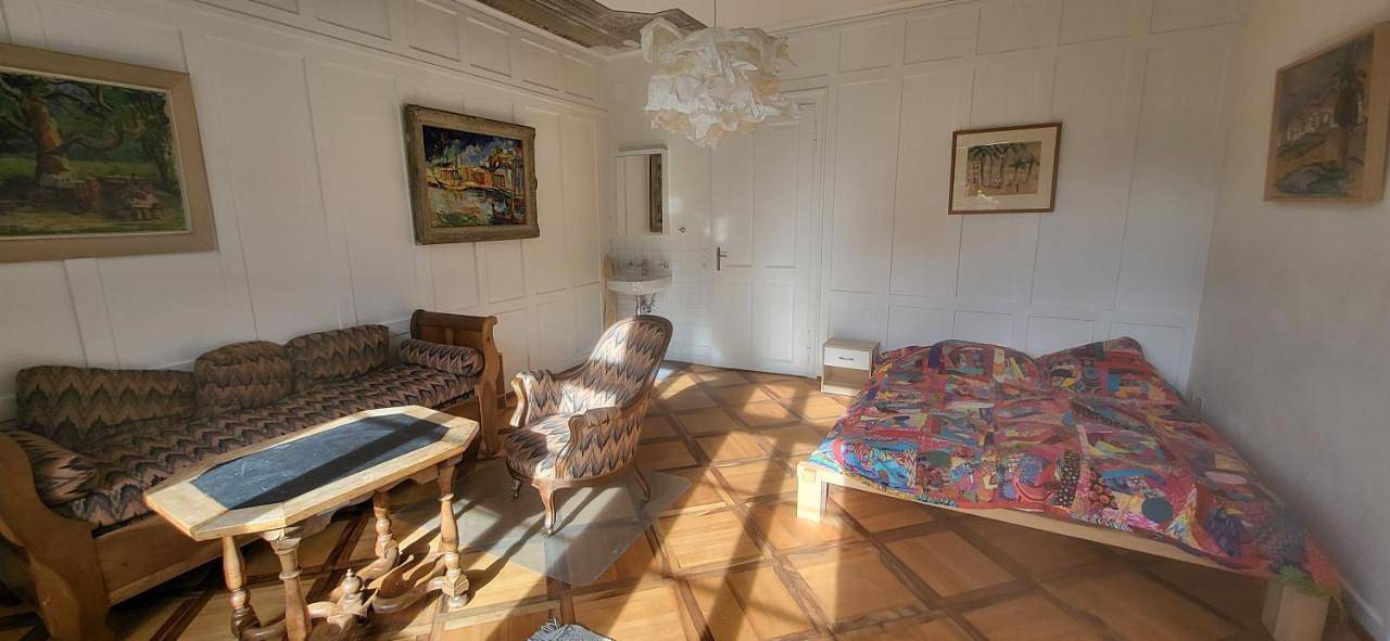 Ganze Wohnung, Apartment with Mountain View in Glarus, Kanton Glarus