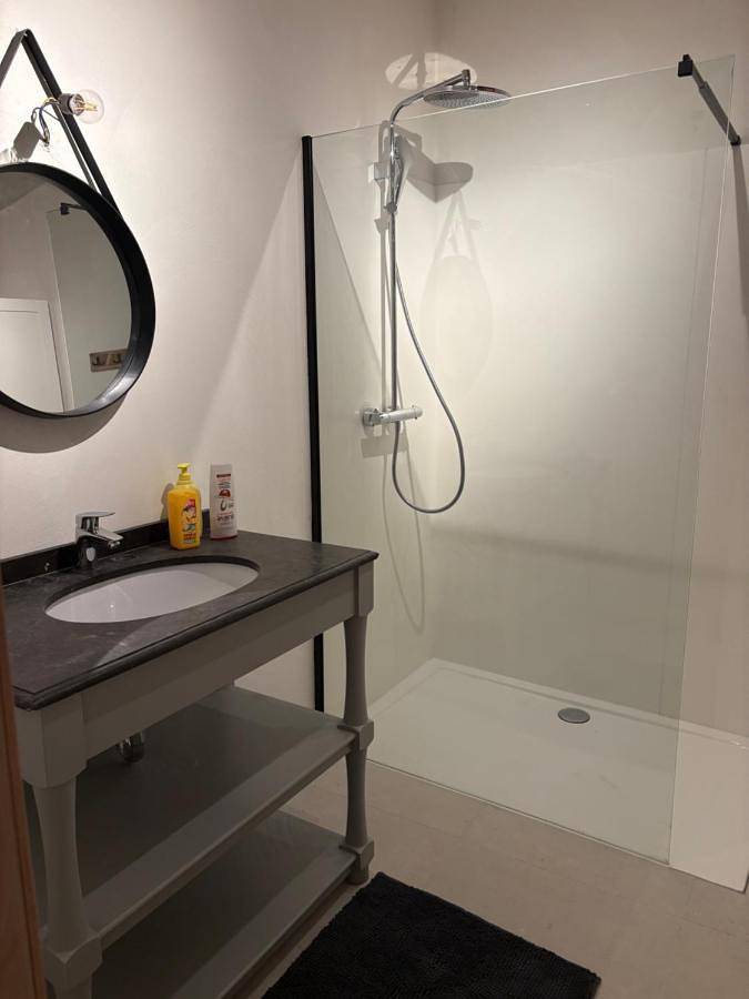 Location de vacances pour 9 personnes, avec piscine et jardin ainsi que bassin pour enfant et vue à Marchastel - 2