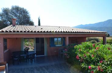 Villa pour 4 personnes, avec jardin et terrasse en Corse