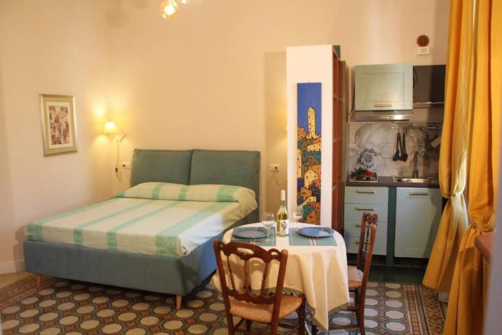 Maison d’hôte pour 2 personnes, avec terrasse ainsi que vue et jardin dans Orosei - 4