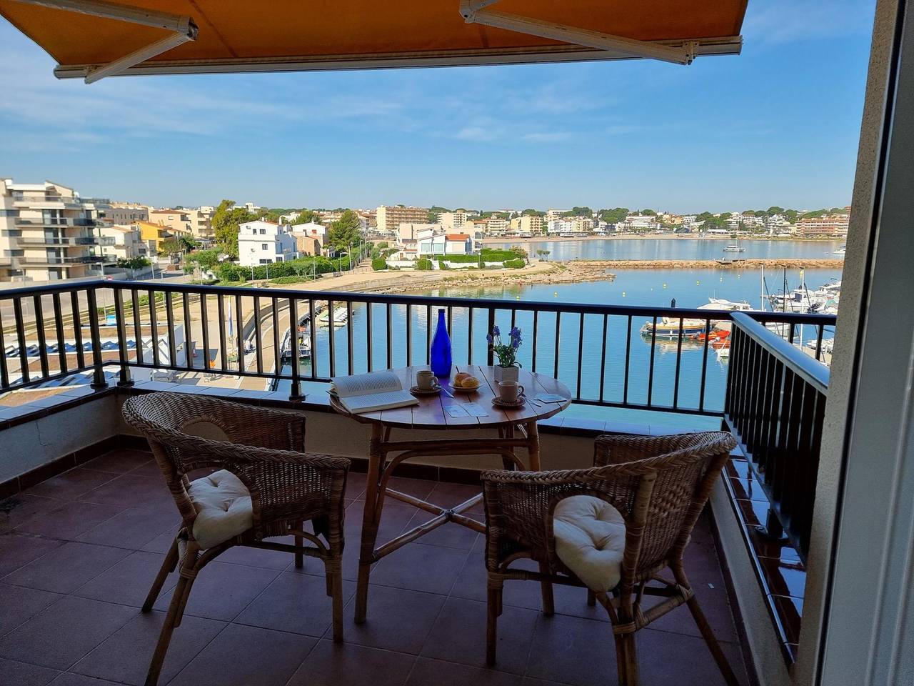 Geheel vakantieappartement, Vakantieappartement voor 5 personen met terras in L'Escala, Upper Empordà