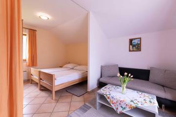 Ferienwohnung für 4 Personen in Hermagor-Pressegger See, Bezirk Hermagor, Bild 2