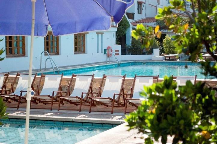 Apartamento para 10 personas, con Terraza además de Jardín y Sauna en Lanjarón