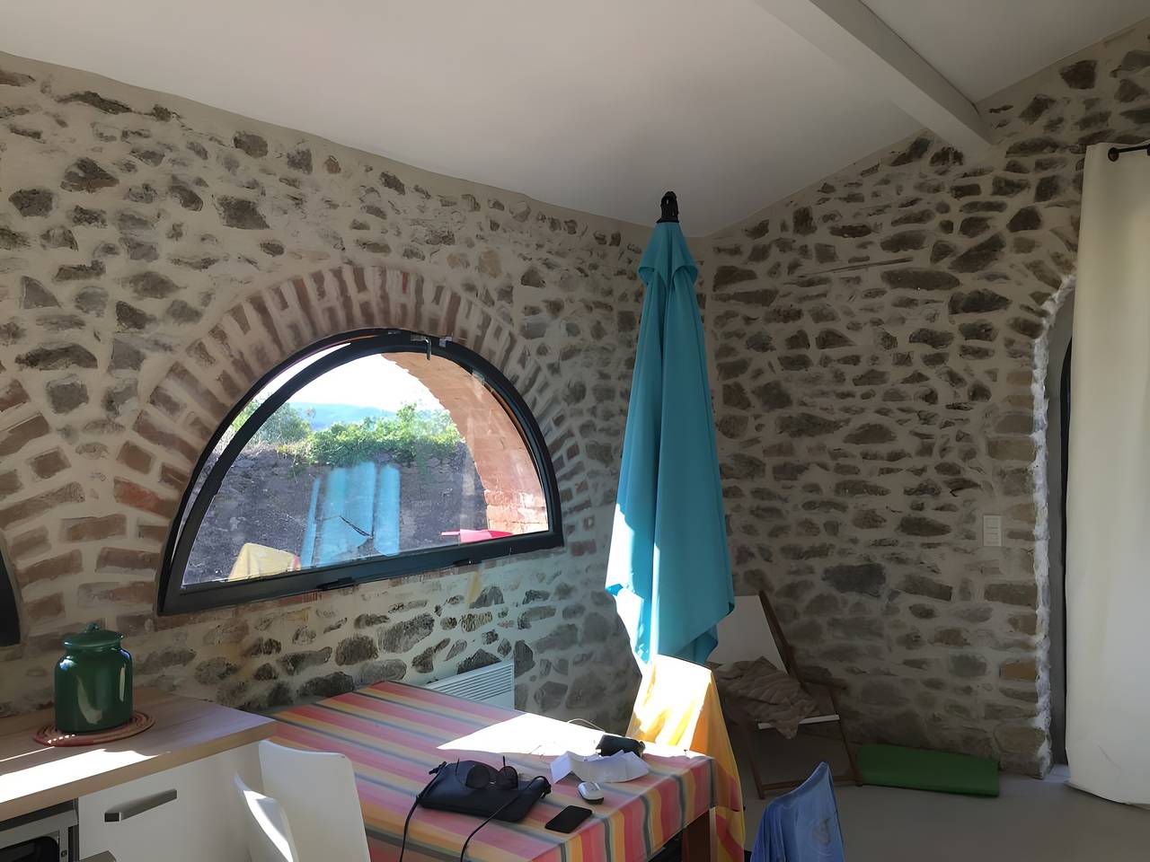 Gîte sur grande propriété avec vue montagne, piscine privée et Wi-Fi in Saint-Victor-de-Malcap, Parc national des Cévennes