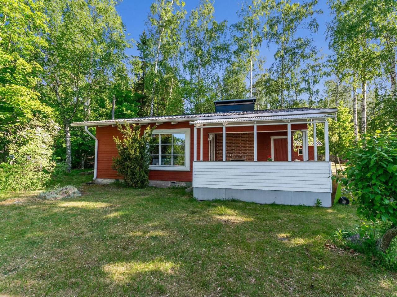 Lampaluodon punainen tupa in Satakunta