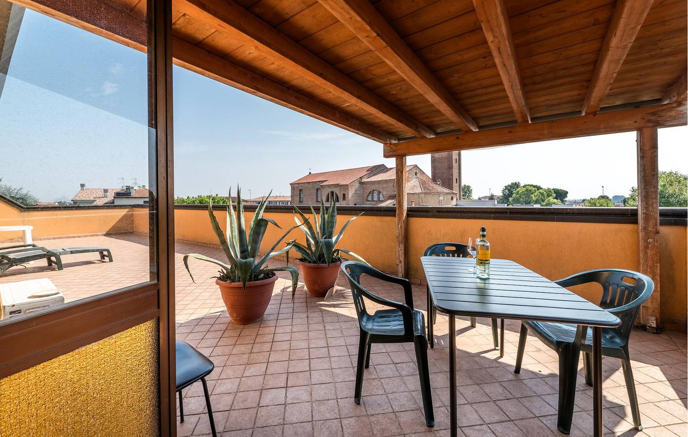 Ganze Ferienwohnung, Villadose Terrace Apt, Nähe Stadtzentrum in Villadose, Polesine