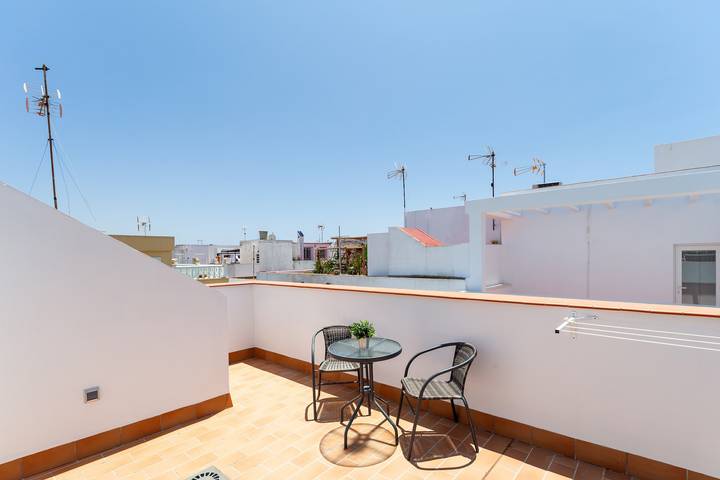 Appartamento intero, Monolocale centrale "Sol" vicino alla spiaggia con terrazza sul tetto e aria condizionata in Barbate, Costa de la Luz