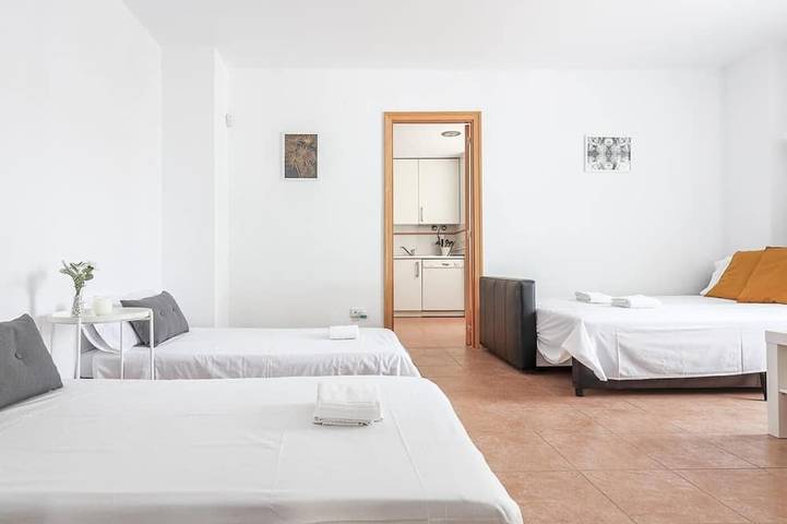 Apartamento entero, Apartamento altas calidades 1 hab, 1 baño. La Algaba. in La Algaba, Provincia de Sevilla