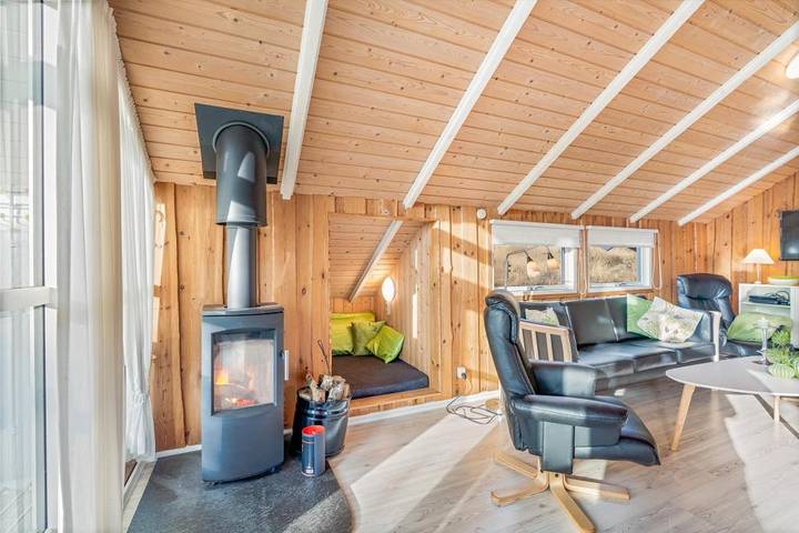 Gemütliches Ferienhaus mit Sauna und schöner Terrasse in Bjerregård, Holmsland Klit