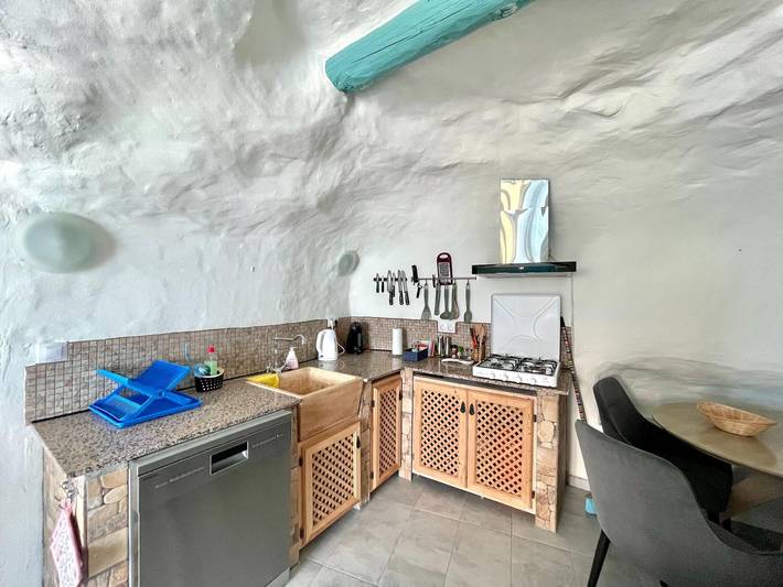 Cueva para 4 personas, con piscina además de jardín y terraza en Provincia de Granada - 3