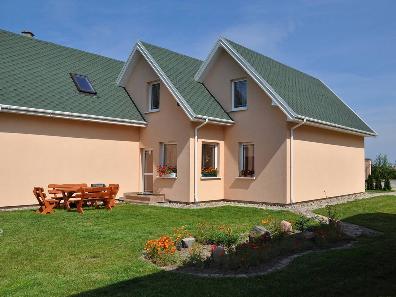 Dom szeregowy nad jeziorem na terenie basen, sauna, in Powiat koszaliński