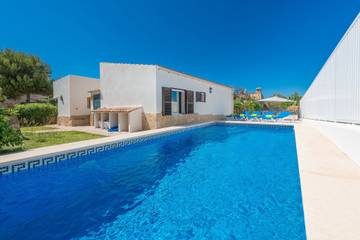 Finca mit Hund für 4 Personen, mit Pool und Garten, mit Haustier in Artà