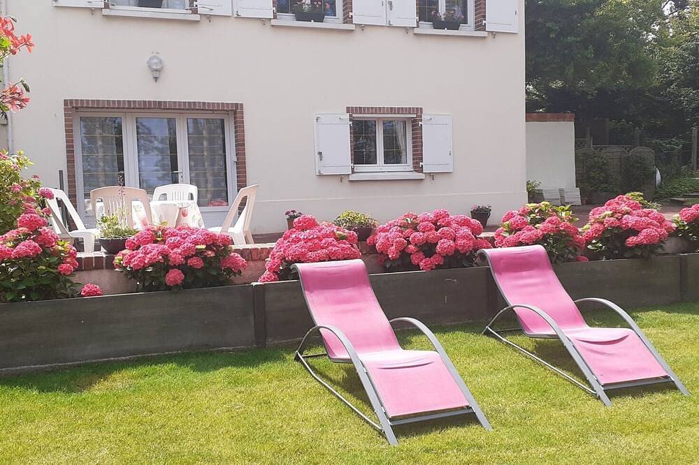4-star gite renovated in 2024 quiet 200m from the beach Pmr-equipped in Ver-sur-Mer, Côte de Nacre