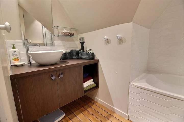 Ganze Wohnung, Neues Dupleix im skandinavischen Stil renoviert, atemberaubende Aussicht, Parkplatz, Innenpool in Deauville, Lisieux und Umgebung