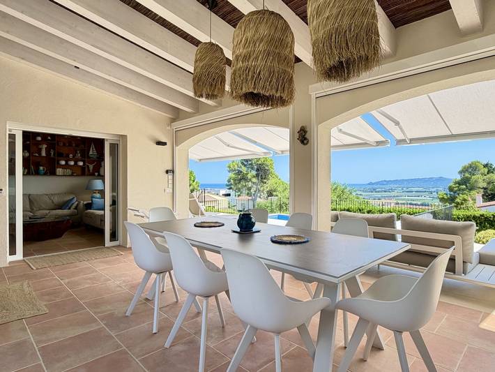 Villa pour 8 personnes, avec Balcon ainsi que Terrasse et Jardin à L'Estartit