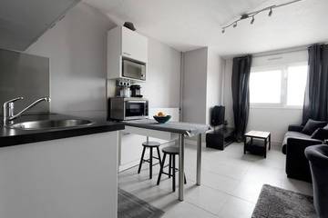 Gîte pour 2 personnes, avec piscine dans Casino De Chatelaillon
