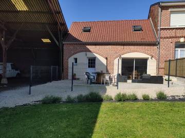 Gîte pour 4 personnes, avec terrasse à Penin