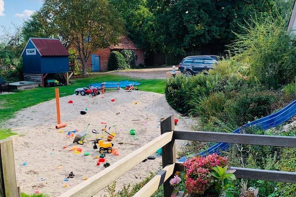 Ganze Wohnung, Nr 5 Ferienwohnung, Maisonette, 2 Schlafzimmer - Clasen, Gästehaus in Berkenthin, Kreis Herzogtum Lauenburg