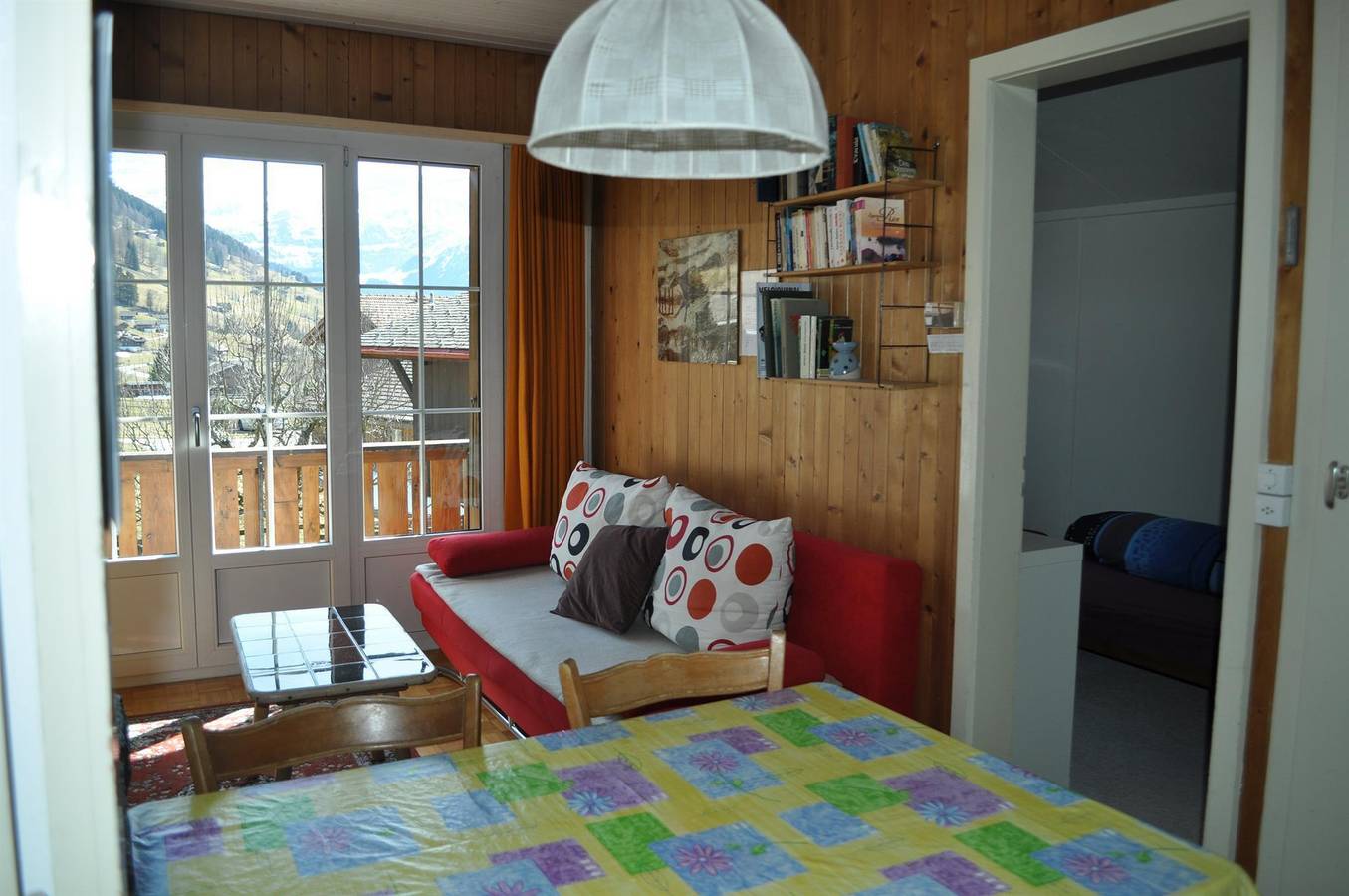 Ganze Ferienwohnung, Ferienwohnung für 5 Personen mit Balkon in St. Stephan, Frutigen - Lenk - Adelboden