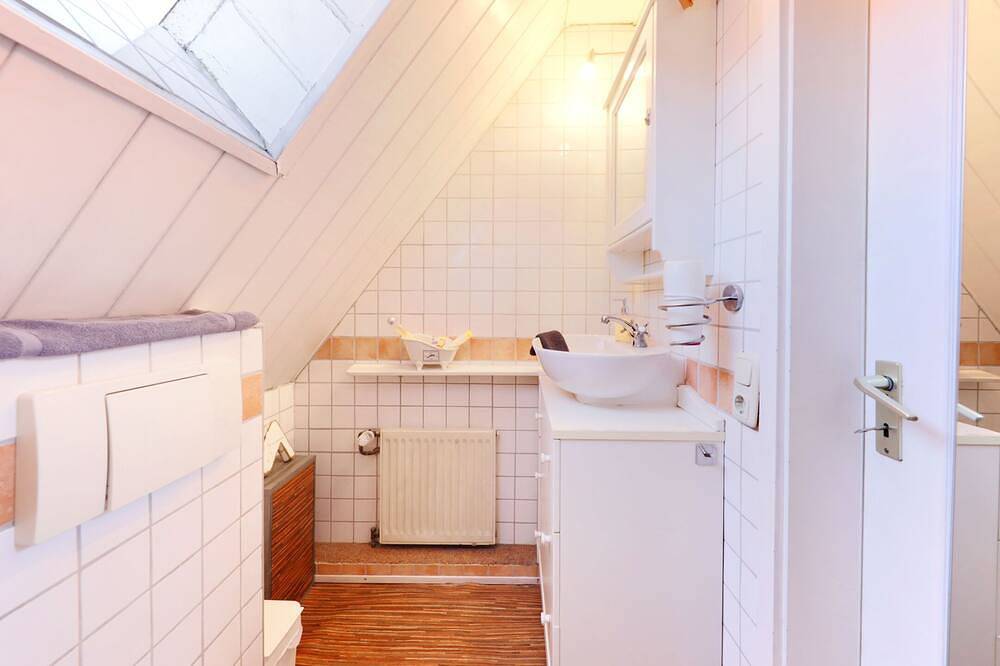 Entire apartment, The apartment is located on the 2nd floor of the front house and is about 42 sqm in Lüneburg, Nordheide