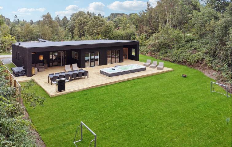 Ferienhaus für 12 Personen, mit Terrasse und Garten sowie Pool und Sauna in Djursland - 2
