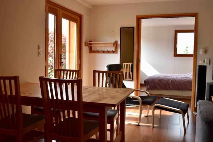 Casa de vacaciones 'Le Gypaete' con vistas a la montaña, piscina privada y Wi-Fi in Challes-les-Eaux, Chambéry region