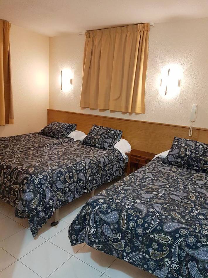 Hôtel pour 3 personnes, avec terrasse dans Arinsal - 3