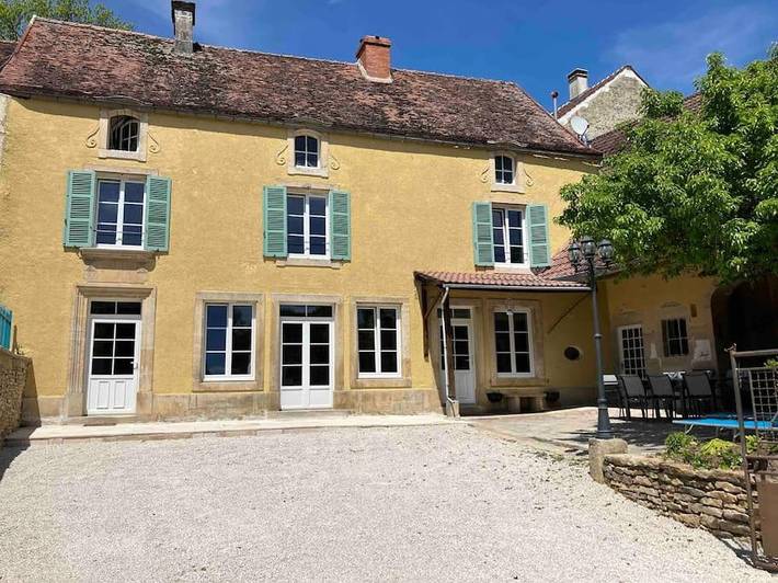 Location de vacances pour 10 personnes, avec Terrasse et Jardin dans Bellenod-sur-Seine