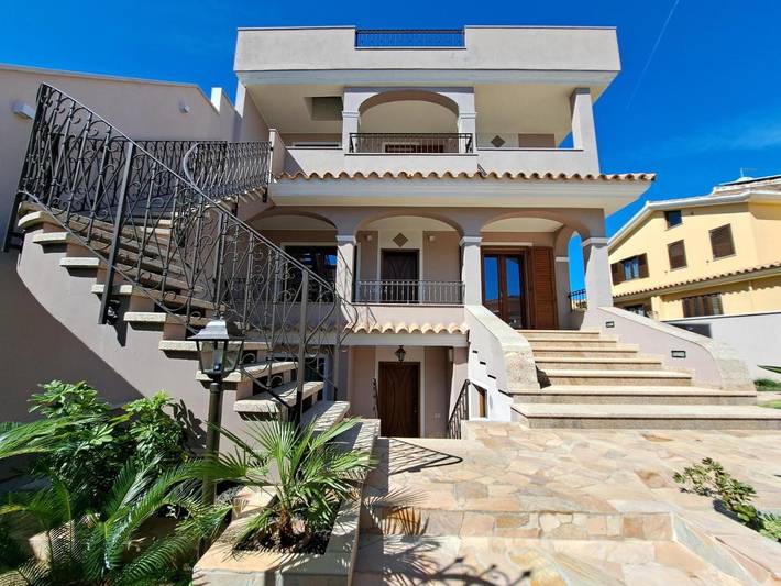 B&b per 2 persone, con balcone e giardino a Selargius