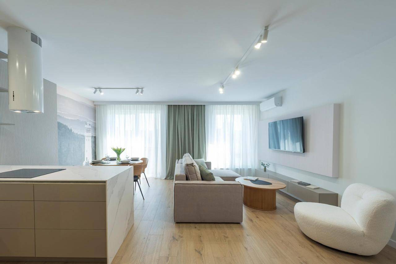 Cały apartament, Two-Bedroom Apartment with Balcony in Dzierżoniów, Sudety (Polska)
