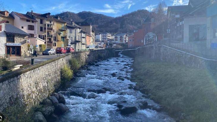 Gîte pour 4 personnes, avec Vue dans Bains Du Couloubret - 2