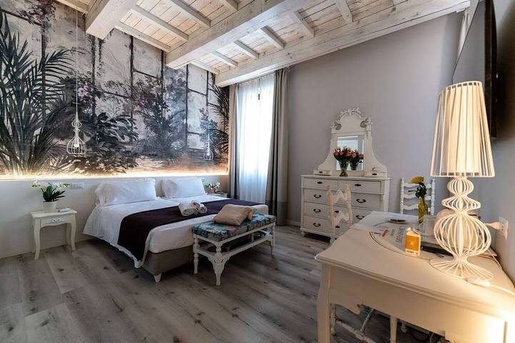 Villa in San Giacomo Roncole mit 12 Schlafzimmern 28 Schlafplätzen in Mirandola, Modena Provinz