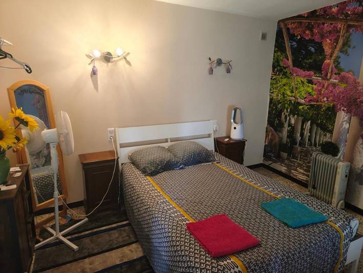 Gîte pour 2 personnes, avec Balcon ainsi que Terrasse et Vue à Châteauneuf-du-Pape - 2