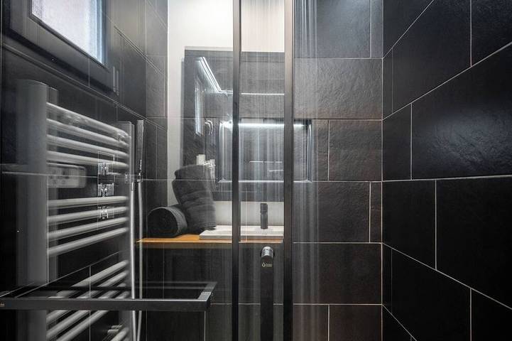 Gîte pour 2 personnes, avec balcon et jacuzzi à Aiguebelette-le-Lac - 3