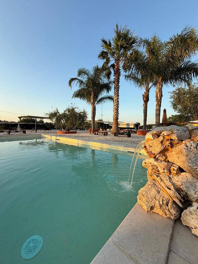 B&b per 6 persone, con piscina e giardino in Cerignola