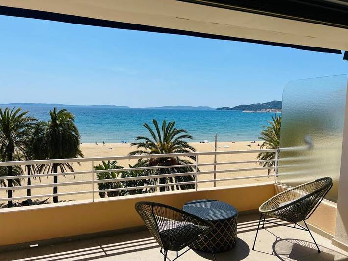 Gîte pour 4 personnes, avec balcon et vue dans Plage Du Lavandou Le Lavandou - 3