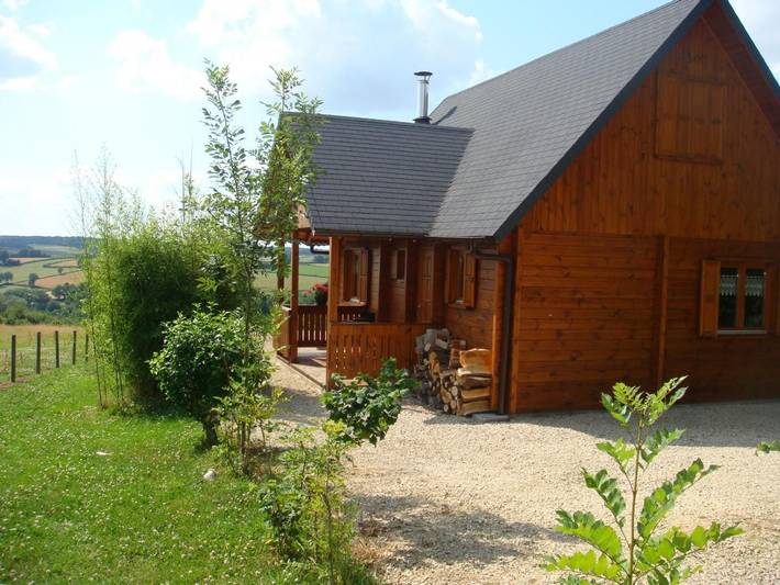 Gemütliches Chalet mit Klimaanlage im Herzen des Morvan in Saint-André-en-Morvan, Naturpark Morvan