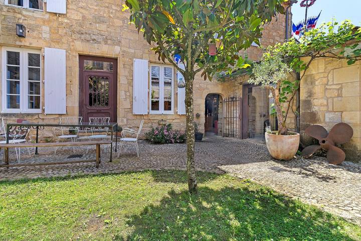 Ferienhaus für 7 Personen, mit Whirlpool und Garten in Domme