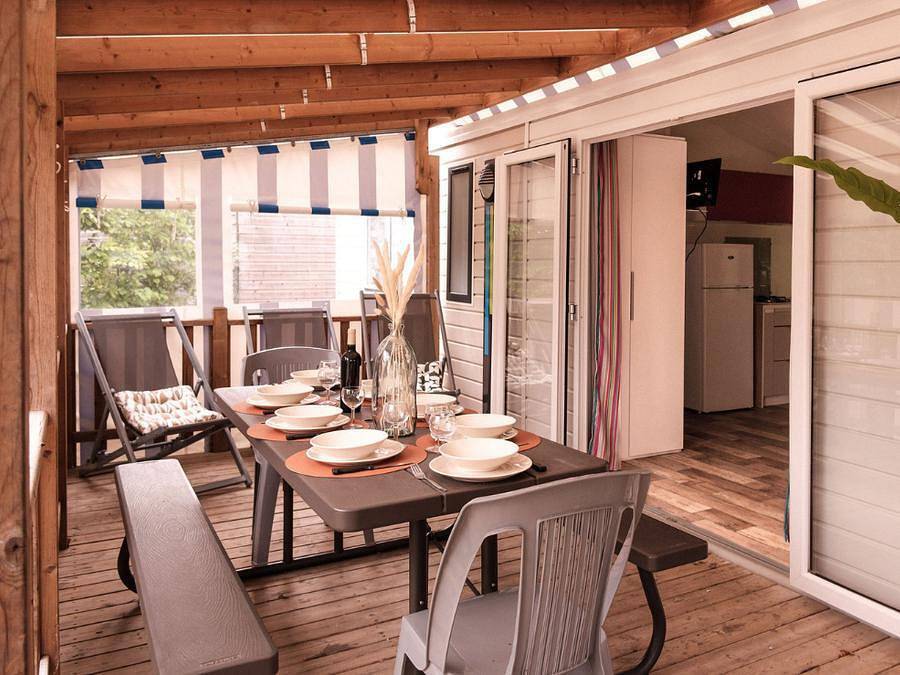 Camping L'Orée de l'Océan - Mobilhome 8 personnes - Cottage Confort 4 chambres in Landevieille, Vallée de la Loire