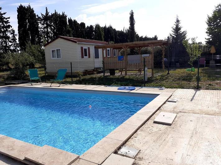 Camping pour 4 personnes, avec Terrasse et Jardin ainsi que Piscine et Vue
