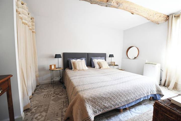 Spacious and comfortable house with patio in Roujan, Costa mediterránea (Francia)