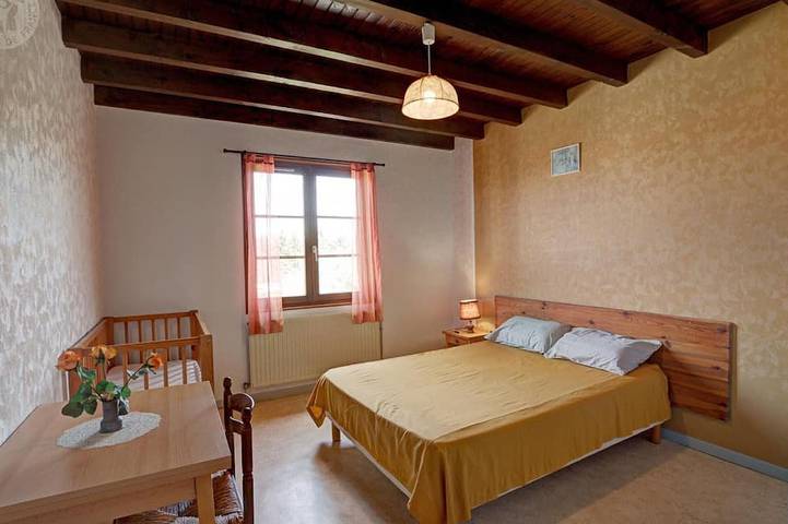 Gîte pour 6 personnes, avec jardin à Saint-Médard-en-Forez - 3