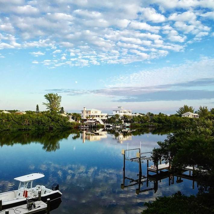 Vacation rental for 8 people, with balcony and pool, with pets in Little Gasparilla Island