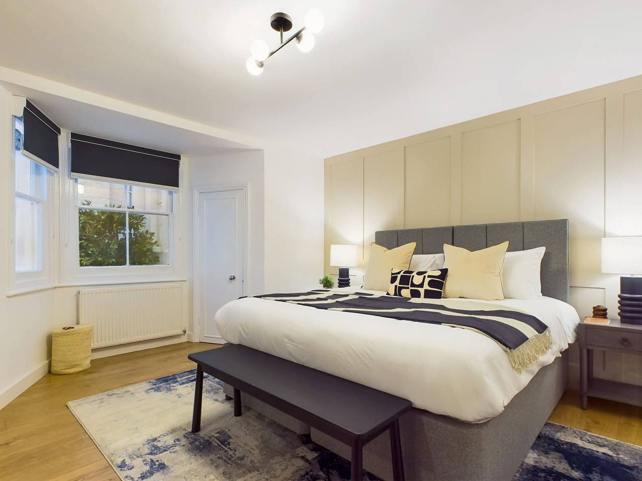Entire apartment, Luxury Hideaway near Harrods with Outdoor Space in Kensington and Chelsea, London