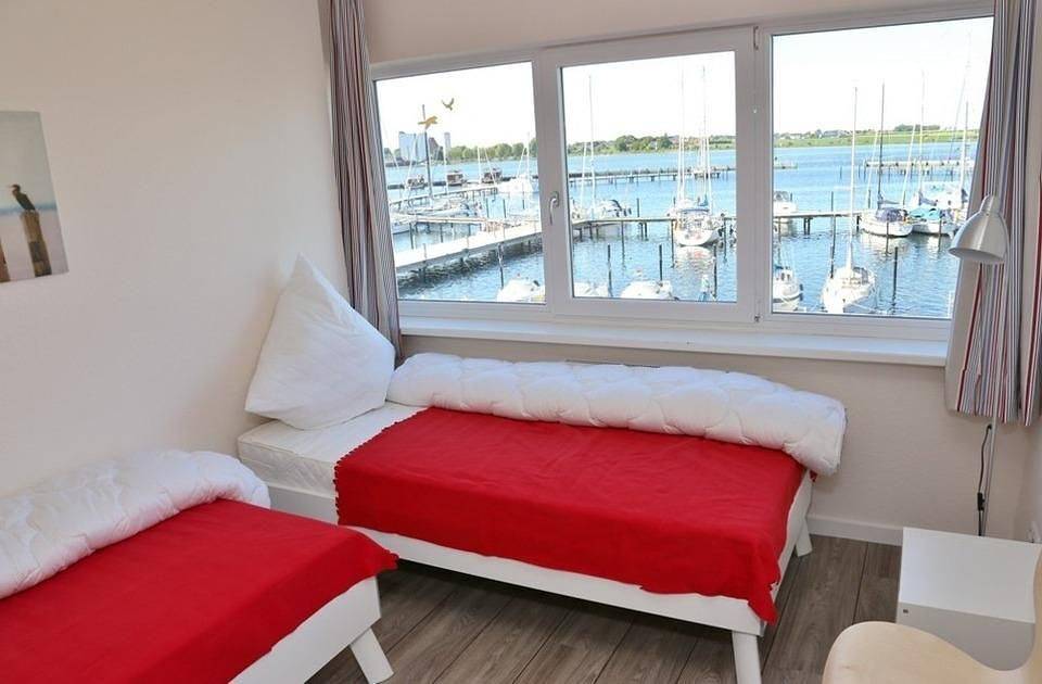 Ganze Wohnung, Komfortables Ferienapartment mit Balkon und Parkplatz nahe Südstrand auf Fehmarn in Ostfehmarn, Fehmarn