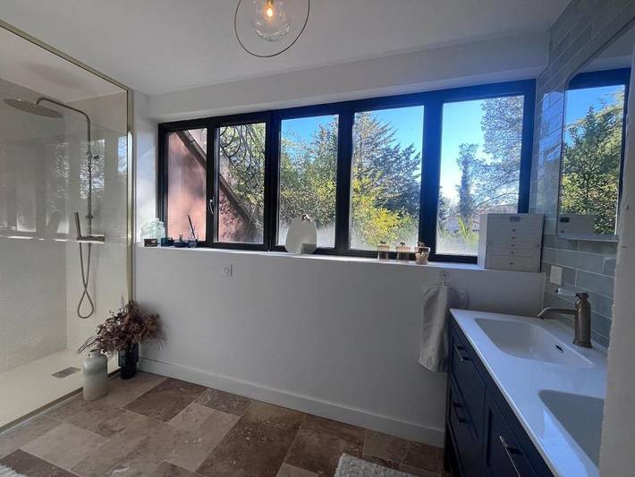 Location de vacances pour 14 personnes, avec terrasse et jardin ainsi que piscine et vue, animaux acceptés à Saint-Drézéry - 4