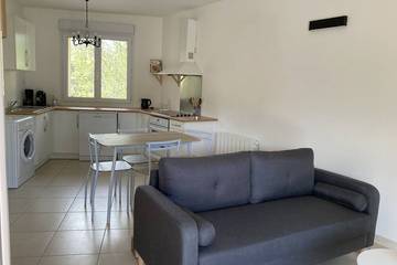 Gîte pour 2 personnes, avec terrasse à Entraigues-sur-la-Sorgue